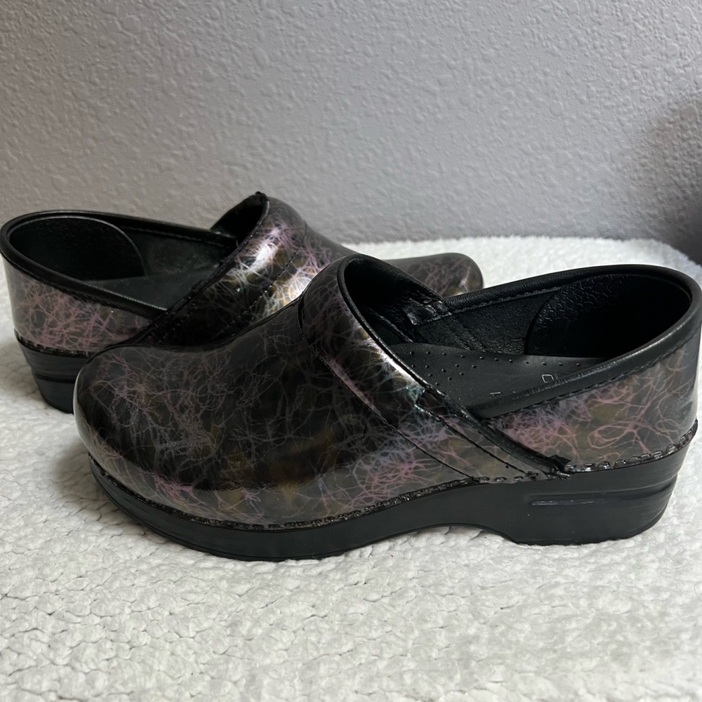 DANSKO Danish Clog Excellent Condition (originally $145) - Picture 1 of 12